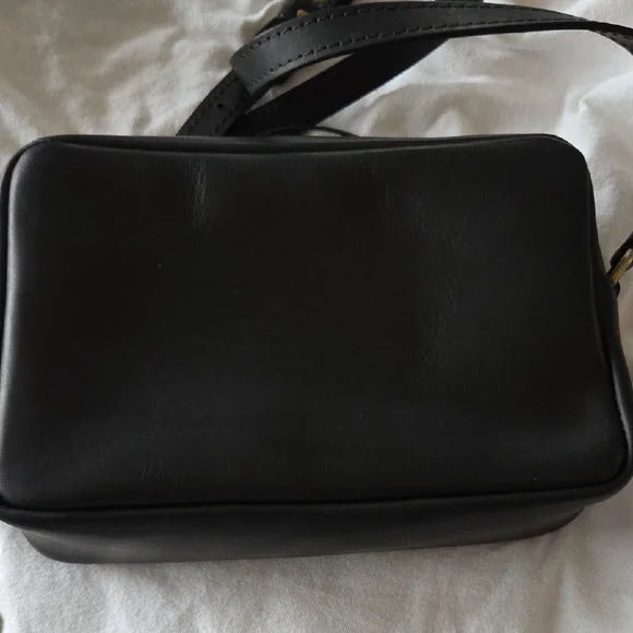 Portland Leather Large Camera Purse - Picture 3 of 5